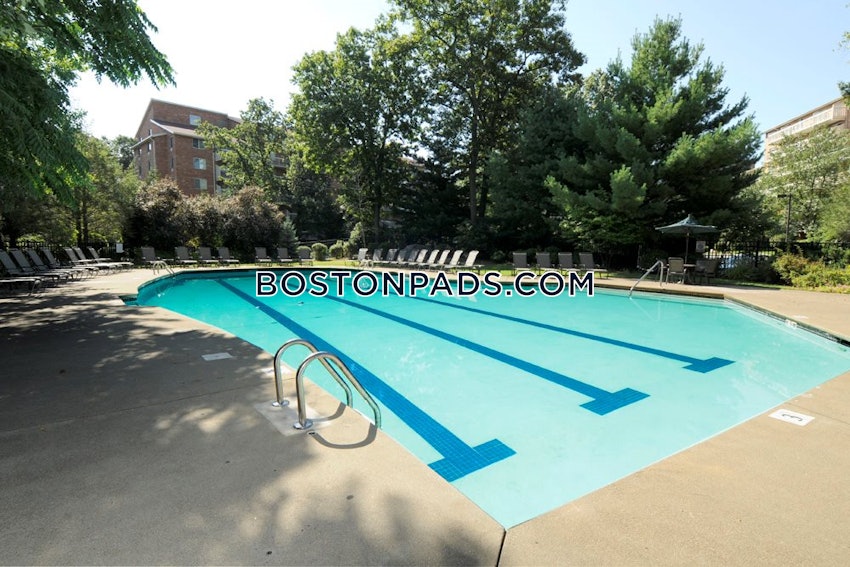 WOBURN - 2 Beds, 1 Bath - Image 6